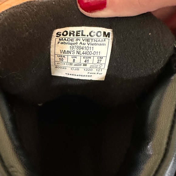 Sorel Kinetic RNEGD Conquest Waterproof Sneaker Black & Pink Size 10 - Picture 6 of 7